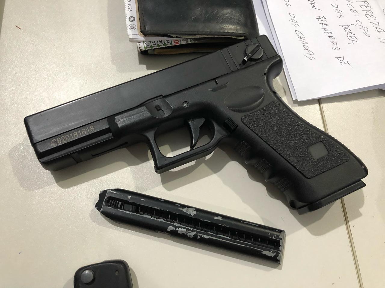 EM JACI-PARANÁ: jovem se exibi com arma de Airsoft e acaba sendo preso - News Rondônia
