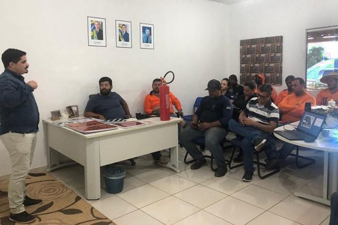 PALESTRAS - Servidores do DER em Jaru são capacitados para manuseio de equipamentos de combate a incêndio - News Rondônia