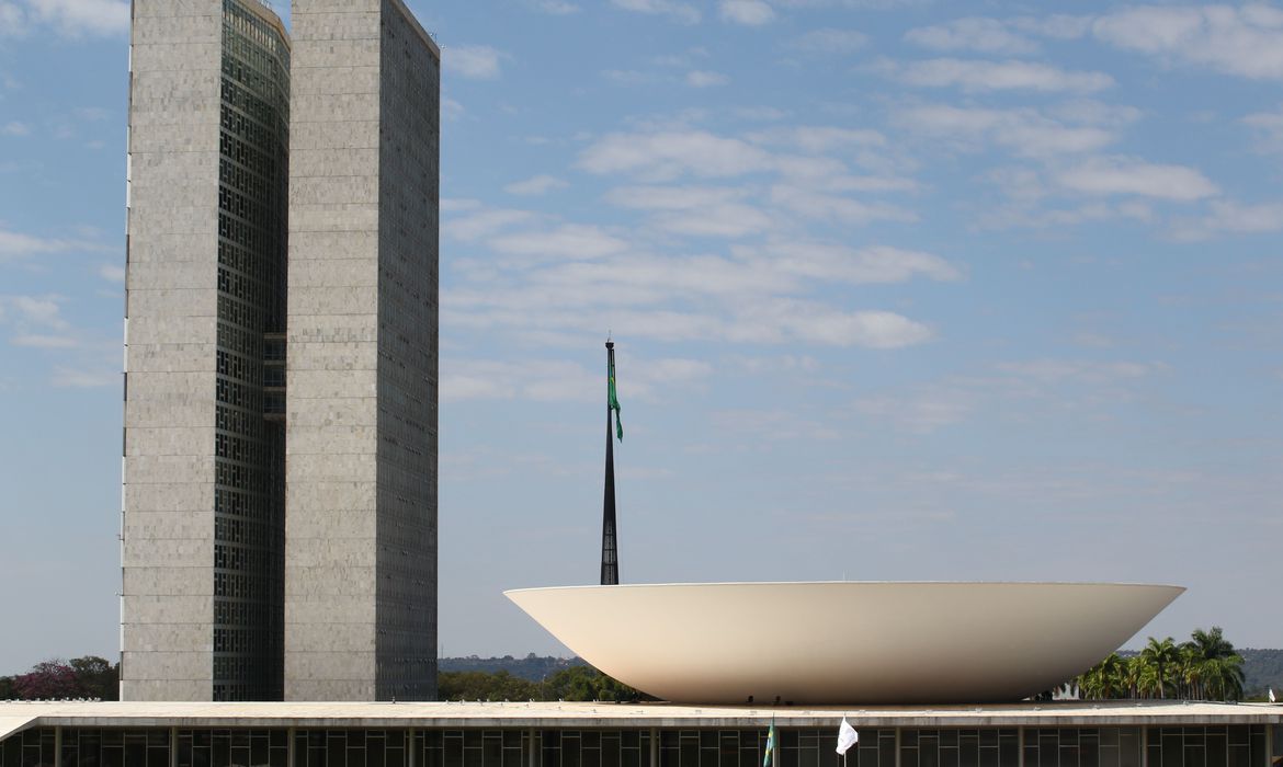 Câmara conclui votação de PEC que aumenta repasses para municípios - News Rondônia