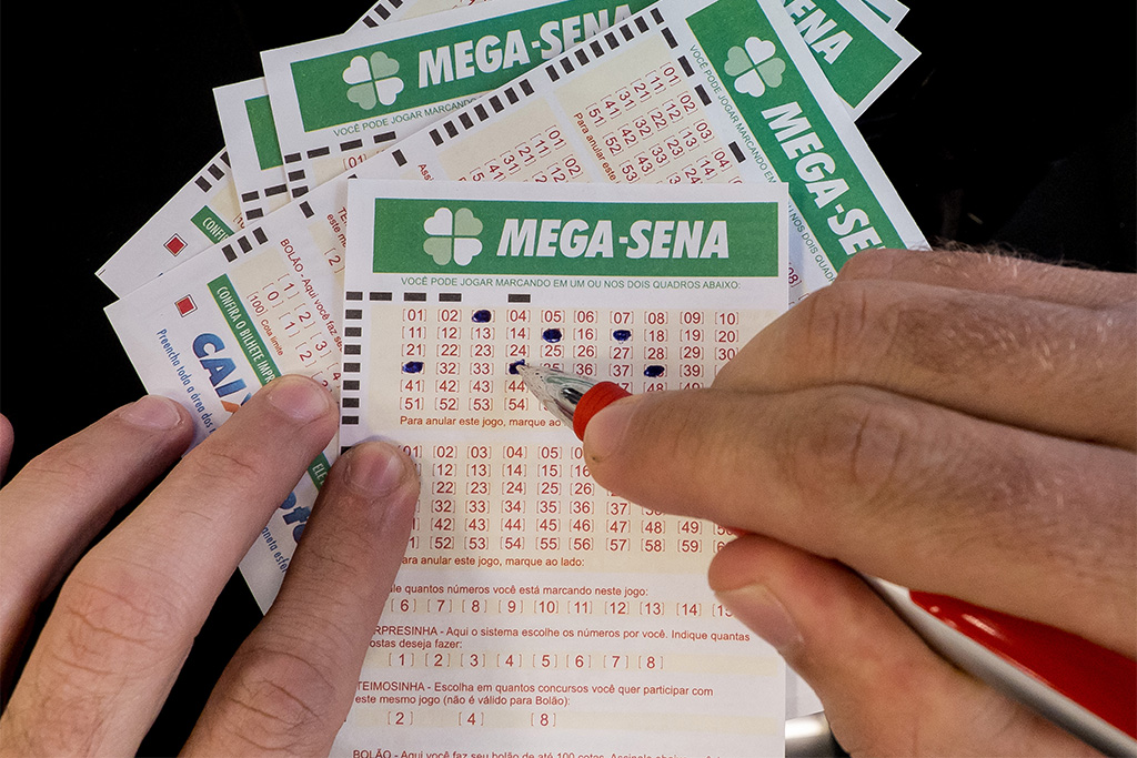 MEGA-SENA SEGUE ACUMULADA E PODE PAGAR R$ 30 MILHÕES NESTE SÁBADO - News Rondônia