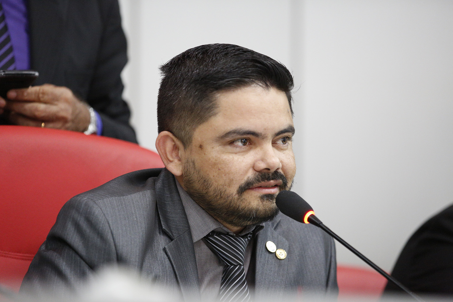 JESUÍNO BOABAID PROPÕE HOMENAGEM A SERVIDORES PÚBLICOS QUE TRABALHARAM NA REFORMA DO ESTÁDIO ALUÍZIO FERREIRA - News Rondônia