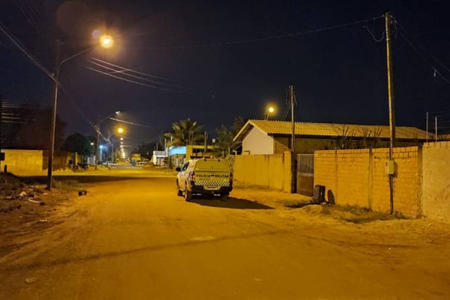 Garota é baleada na cabeça tentando salvar a vida de namorado que havia conhecido pela internet; autor do tiro é o ex dela - News Rondônia