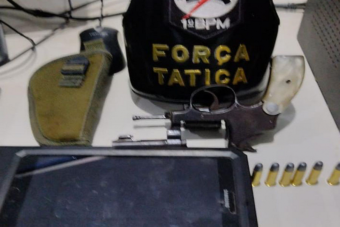 Motorista é preso com revólver dentro de carro na zona rural de Porto Velho - News Rondônia