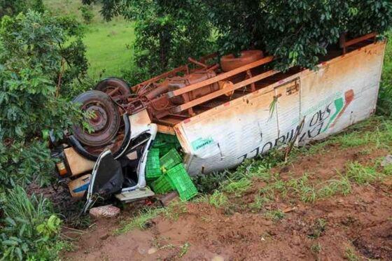 Caminhoneiro bêbado provoca acidente e mata motorista na BR-158 - News Rondônia