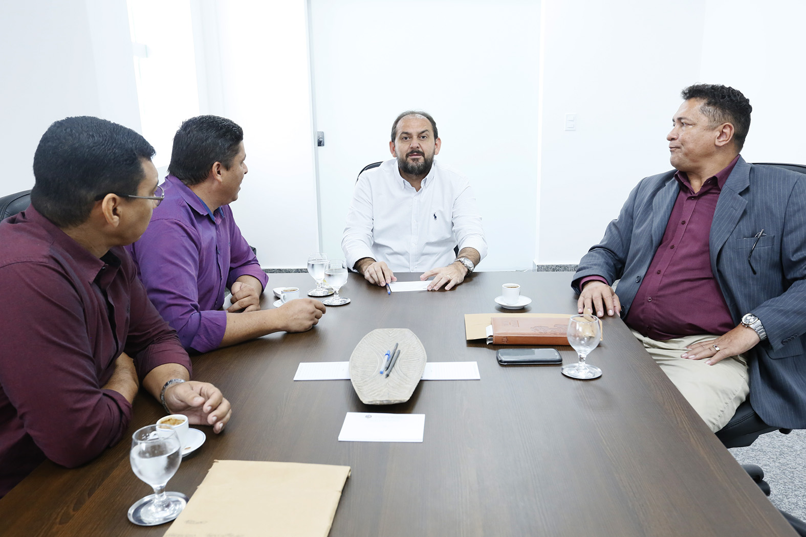 LAERTE GOMES VAI BUSCAR SOLUÇÕES PARA RESOLVER GRAVES PROBLEMAS DAS ESTRADAS DE PRESIDENTE MÉDICI - News Rondônia