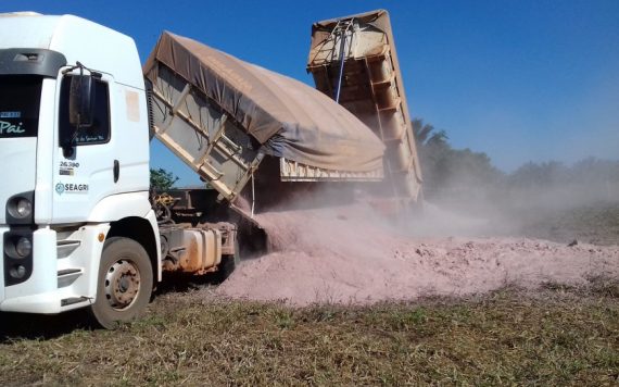 CALCÁRIO É ENTREGUE PARA FORTALECER A AGRICULTURA FAMILIAR EM RONDÔNIA - News Rondônia