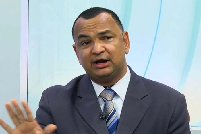 CHARLON DIZ QUE VAI COBRAR POLÍTICOS QUE QUEBRARAM O BERON - News Rondônia
