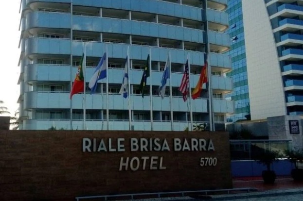 CASO KEVIN: Padrasto tenta agredir amigos do cantor; Hotel não diz quem estava no quarto e Mulher do Funkeiro descarta suicídio - News Rondônia