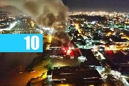 DEZ LOJAS SÃO DESTRUÍDAS POR INCÊNDIO NO CENTRO DE RIO BRANCO - News Rondônia
