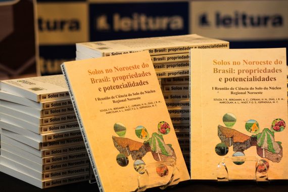 SECRETARIA ESTADUAL DE EDUCAÇÃO VAI IMPRIMIR E DISTRIBUIR OBRAS DE AUTORES REGIONAIS EM ESCOLAS DE RONDÔNIA - News Rondônia
