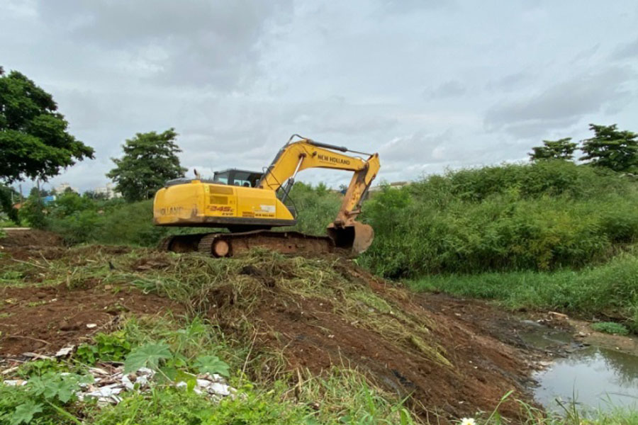Semob realiza limpeza em canal no Bairro Cohab após solicitação do vereador Edimilson Dourado - News Rondônia
