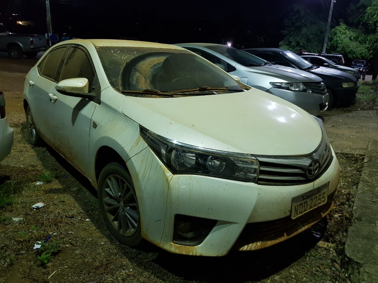 POLÍCIA CIVIL E BATALHÃO DE CHOQUE RECUPERAM CARROS ROUBADOS EM GARAGEM DE LEILÕES - News Rondônia