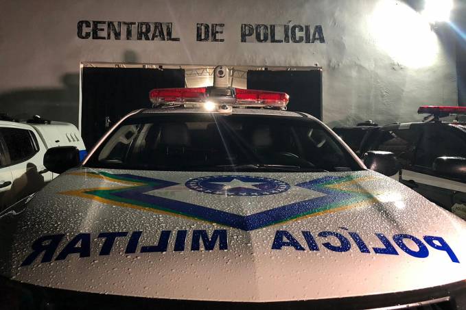 VIOLÊNCIA: Durante festa jovem é agredida e quase jogada do 2º andar de residência - News Rondônia