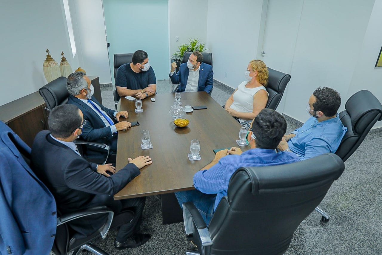 Presidente Alex Redano recebe pedido para interceder pela retomada das cirurgias eletivas - News Rondônia