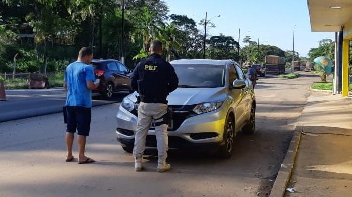 EM JI-PARANÁ, PRF FLAGRA VEÍCULO ADULTERADO - News Rondônia