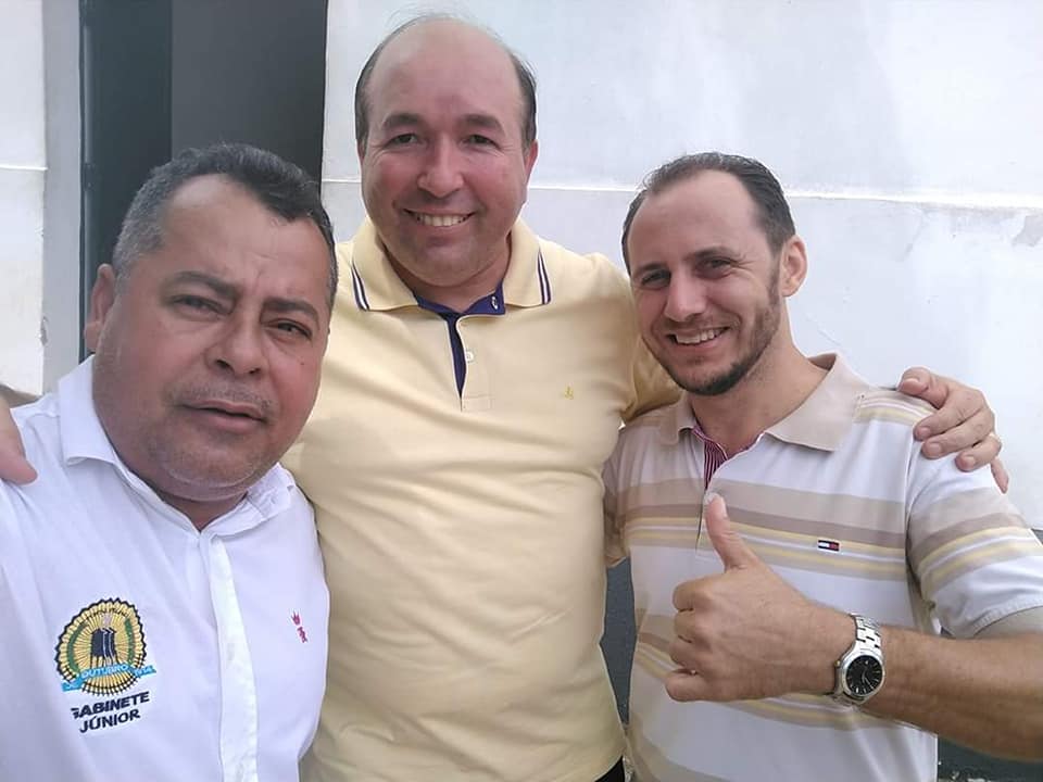 VEREADOR EDWILSON NEGREIROS ESTEVE PRESENTE NA SOLENIDADE DE ENTREGA DE NOVE CAMINHONETES PARA A SEMUSA - News Rondônia