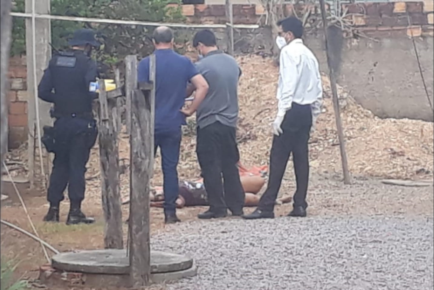 NA BALA - Garota é assassinada no portão de residência - News Rondônia