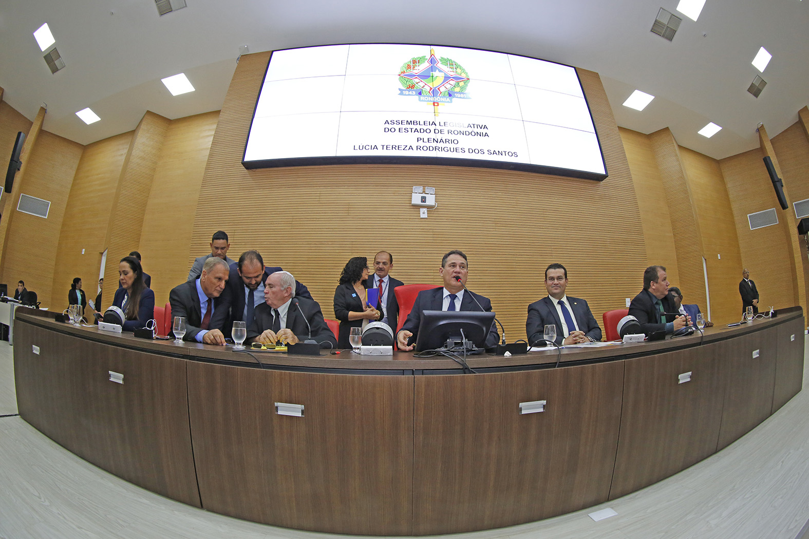 DEPUTADOS DERRUBAM VETO A PROJETO QUE CRIA O INSTITUTO DE TERRAS DE RONDÔNIA - News Rondônia