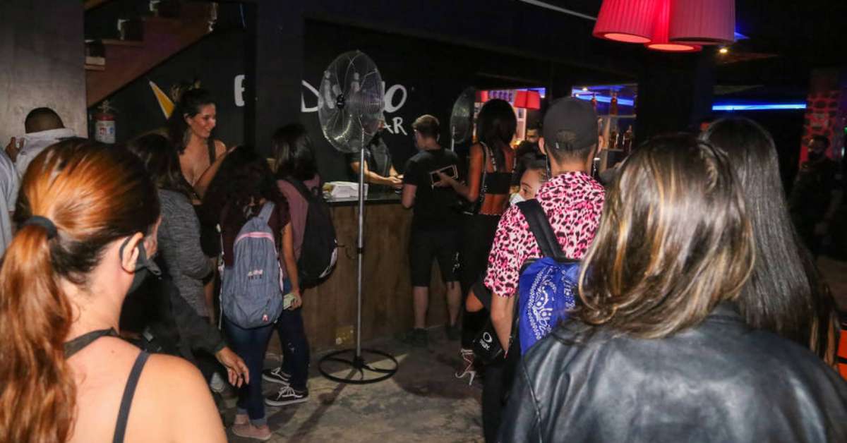 Blitz interrompe festa clandestina em tabacaria na Zona Leste - News Rondônia