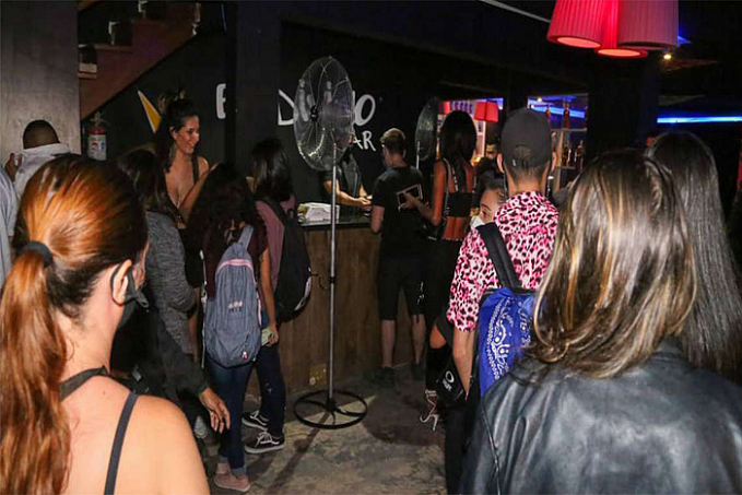 Blitz interrompe festa clandestina em tabacaria na Zona Leste - News Rondônia