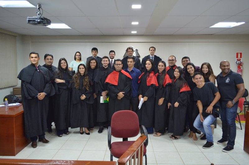 Acadêmicos de Direito da UNESC Rondônia comemoram aprovação para próxima etapa do Desafio Nacional de Júri Simulado - News Rondônia