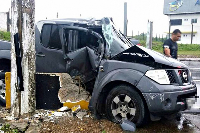 Jornalista bate picape em barranco, é arremessado na rodovia e morre - News Rondônia