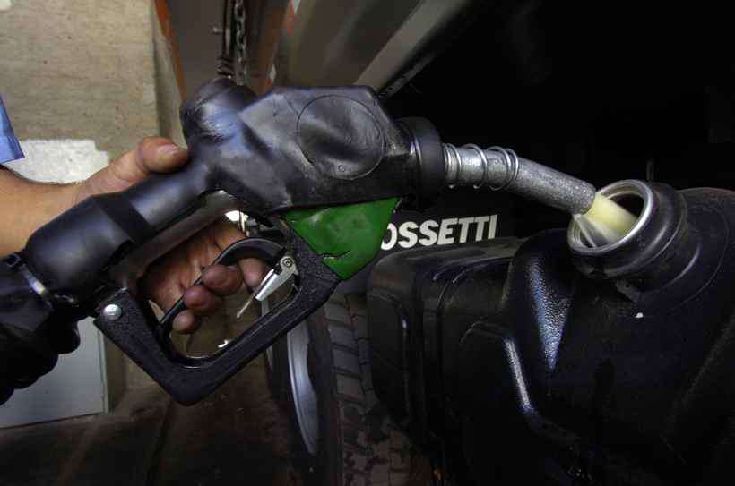 COM FIM DE SUBSÍDIO, PREÇO DO DIESEL SOBE 2,5% - News Rondônia