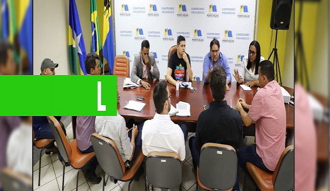 PREFEITO HILDON CHAVES DETERMINA PRIORIDADE ABSOLUTA NA RECUPERAÇÃO DAS ESTRADAS RURAIS - News Rondônia