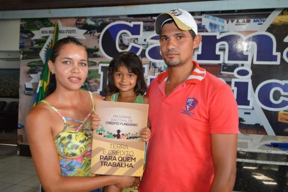 AGRICULTORES DO CONE SUL E ZONA DA MATA ASSINAM CONTRATOS DO PROGRAMA NACIONAL DE CRÉDITO FUNDIÁRIO - News Rondônia