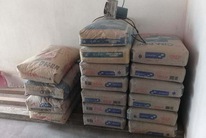APROVEITADORES - Quatro funcionários são presos após furto de sacos de cimento de empresa - News Rondônia