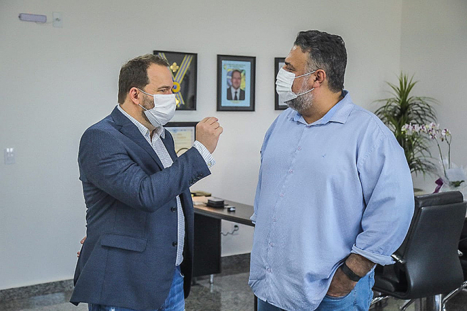 Secretário da Sedam agradece presidente Alex Redano pela aprovação de projeto que garante mais recursos à pasta - News Rondônia