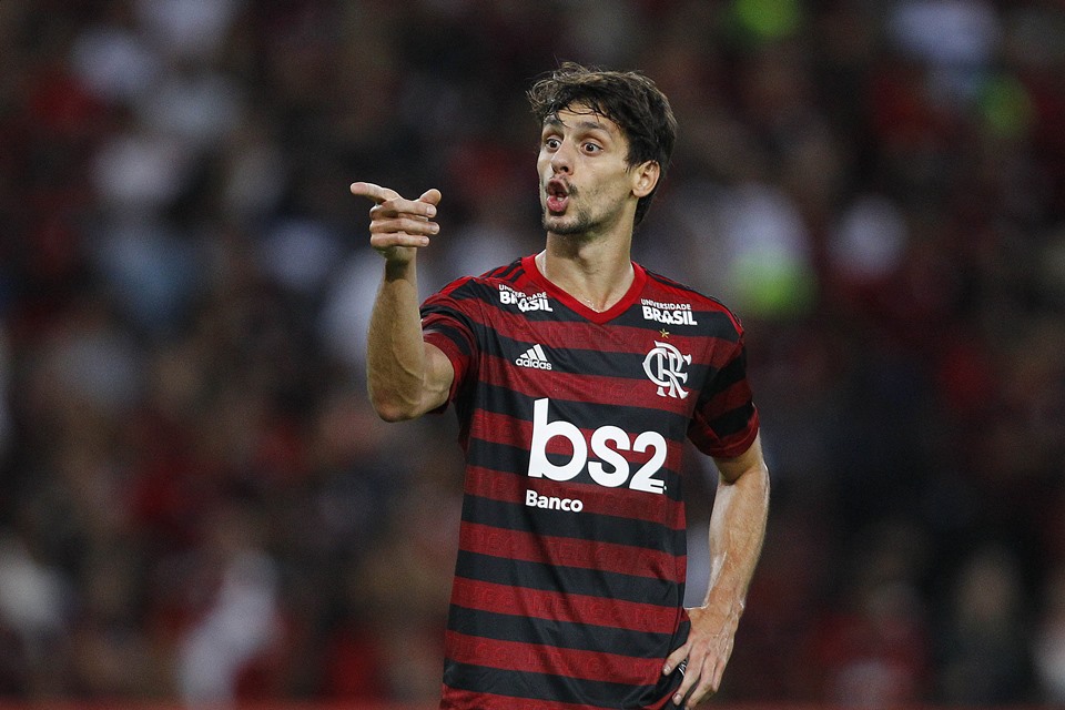 REPRESENTANTE DO BARCELONA FOI AO MARACANÃ OBSERVAR RODRIGO CAIO - News Rondônia