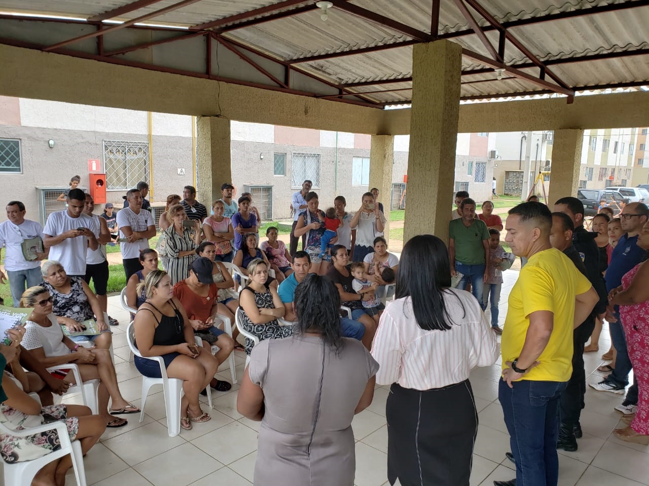 DEPUTADO EYDER BRASIL REIVINDICA MELHORIAS PARA O RESIDENCIAL MORAR MELHOR - News Rondônia