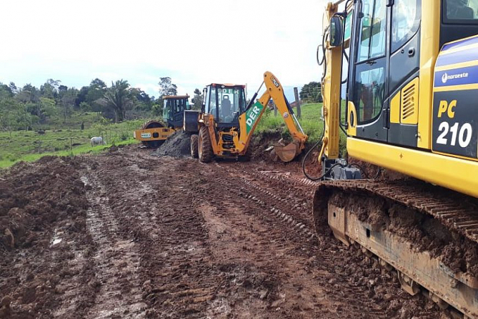 Governo de Rondônia assume e dá continuidade à obra de pavimentação da RO-464, em Jaru - News Rondônia