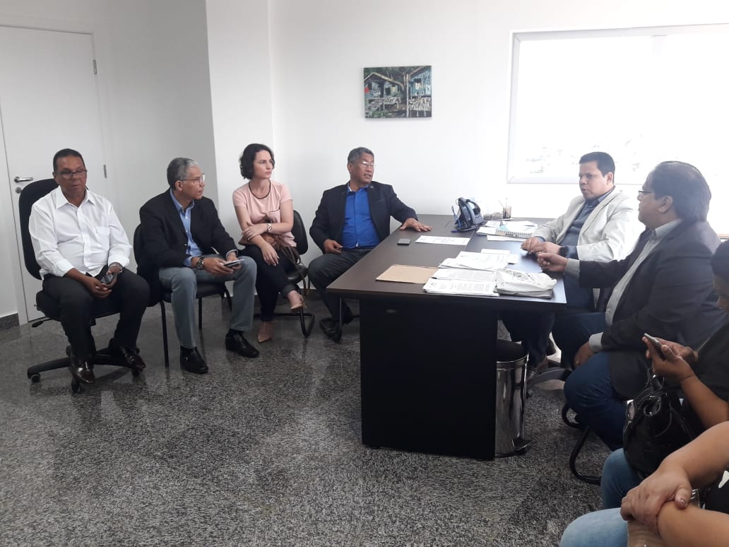 ESTADO SE DISPÕE A OFERTAR O TRANSPORTE ESCOLAR DE ALUNOS DE NOVA MUTUM PARANÁ - News Rondônia