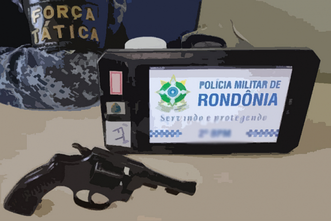 MORAR MELHOR: Suspeito é preso com arma após filmar guarnição da Força Tática - News Rondônia