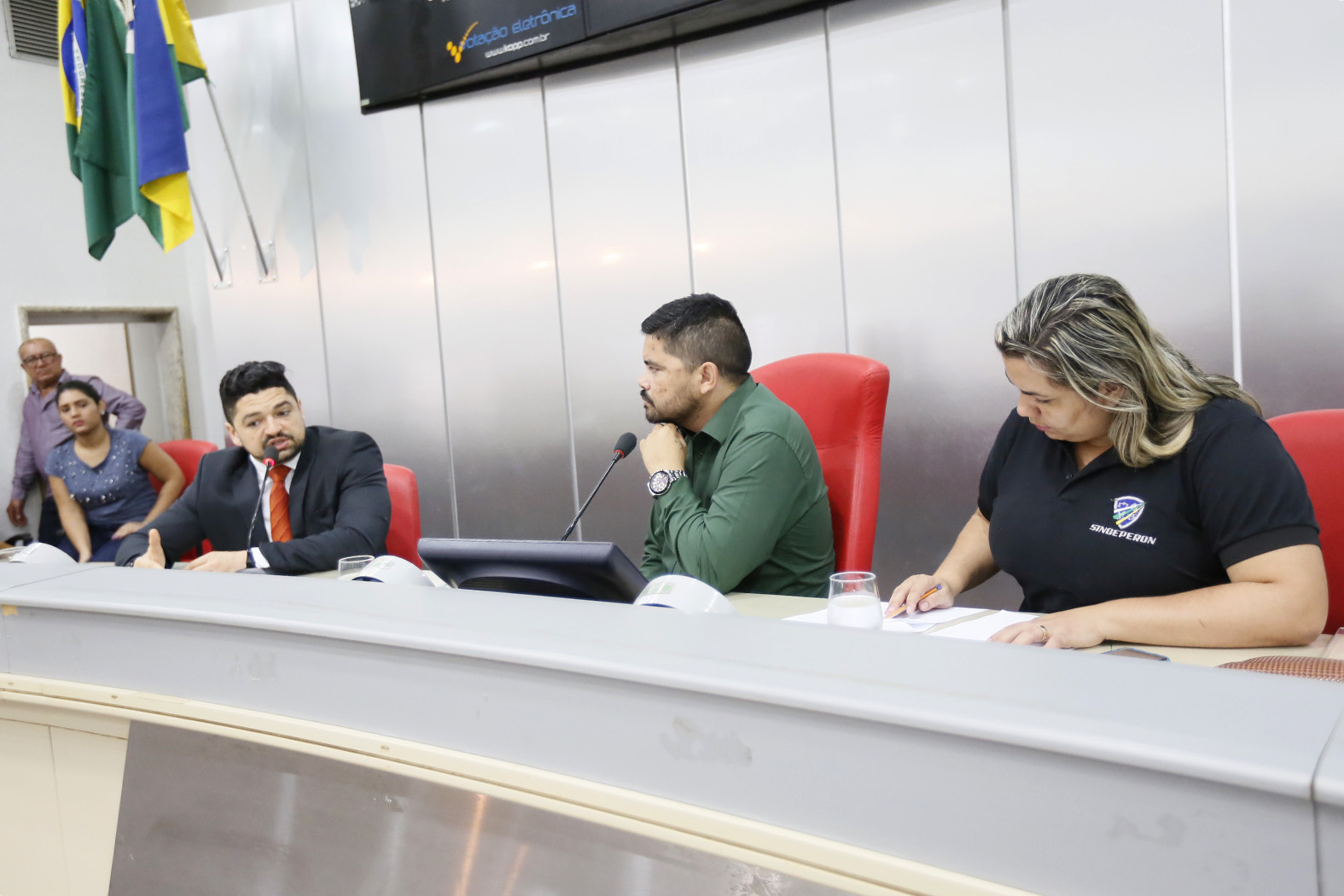 DEPUTADO JESUÍNO BOABAID DEBATE COM EXECUTIVO E SINDICATOS ALTERAÇÃO NA LEI 4.071 - News Rondônia
