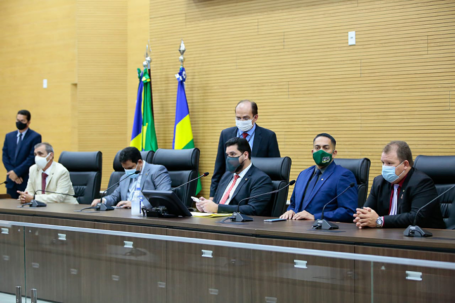 AMPARO: Deputados aprovam R$ 17,3 milhões para garantir auxílio de R$ 100 a 27 mil famílias rondonienses - News Rondônia