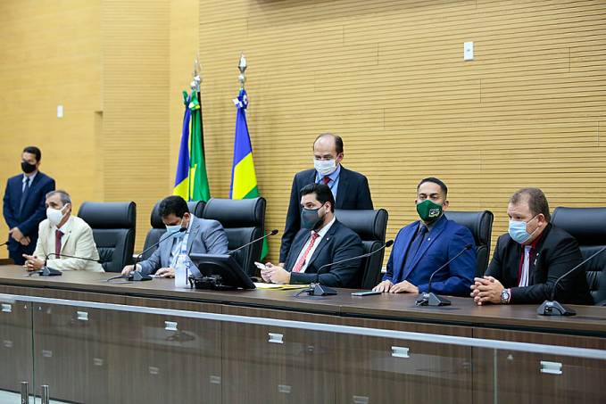 AMPARO: Deputados aprovam R$ 17,3 milhões para garantir auxílio de R$ 100 a 27 mil famílias rondonienses - News Rondônia