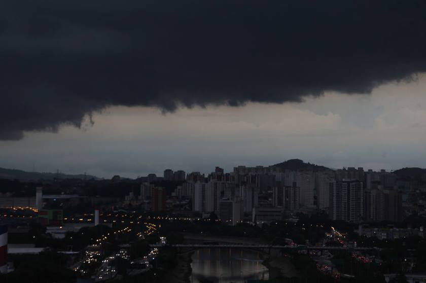 DESABAMENTOS DE CASAS DEIXAM QUATRO CRIANÇAS MORTAS EM SÃO PAULO - News Rondônia