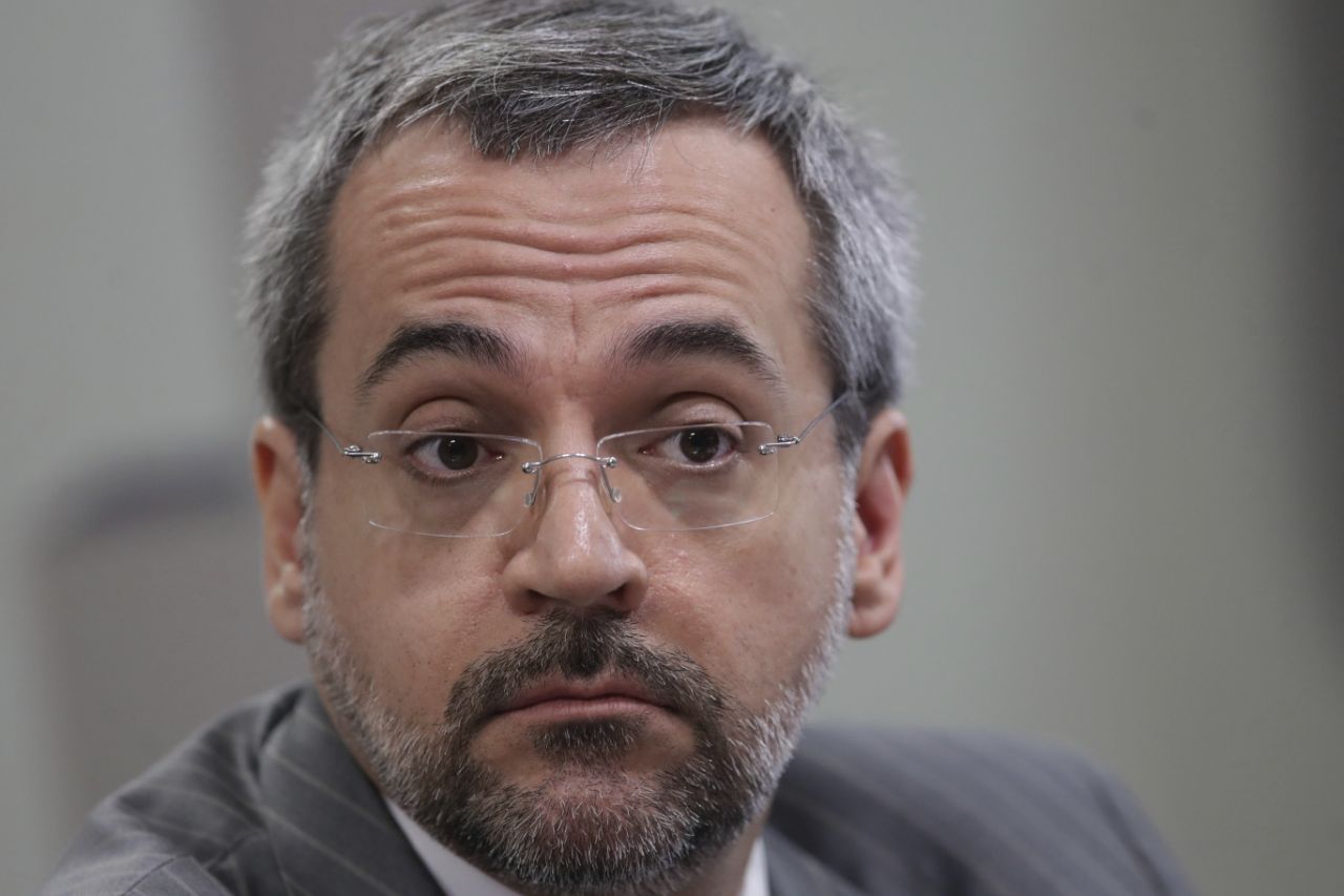 DECISÃO: MINISTRO DA EDUCAÇÃO REVOGA PERMISSÃO DE COTAS PARA NEGROS E INDÍGENAS NA PÓS-GRADUAÇÃO - News Rondônia