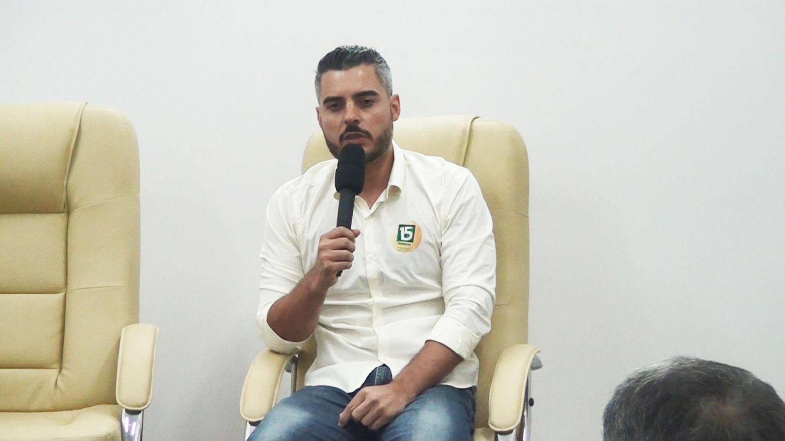 PREFEITO THIAGO FLORES AINDA NÃO CUMPRIU O QUE PROMETEU AOS SERVIDORES - News Rondônia