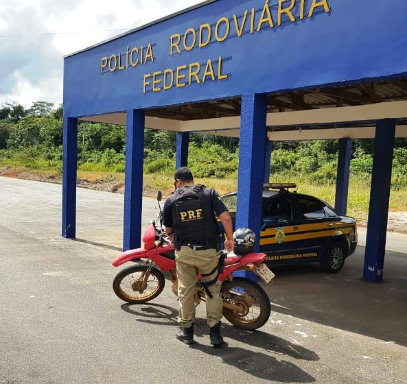 MOTOCICLETA ROUBADA É RECUPERADA PELA PRF EM VILHENA - News Rondônia