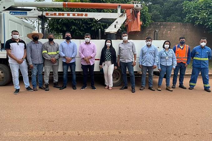 Prefeitura de Candeias do Jamari inicia manutenção da iluminação pública - News Rondônia
