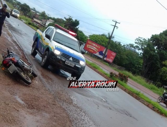ROLIM DE MOURA  MOTOCICLISTA SOFRE ACIDENTE A CAMINHO DO TRABALHO AO COLIDIR EM MULA - News Rondônia