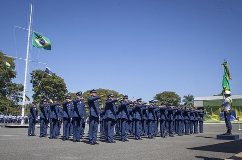 FORÇA AÉREA BRASILEIRA DIVULGA EDITAIS COM DUAS MIL VAGAS PARA OFICIAIS TEMPORÁRIOS - News Rondônia