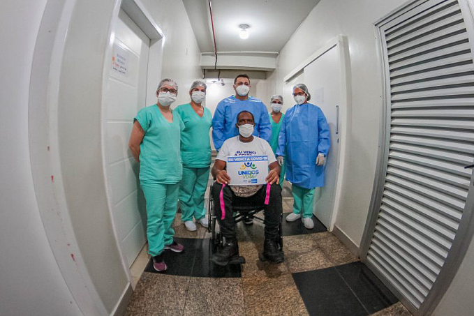 Após se recuperar da covid-19, quinto paciente de Mato Grosso do Sul recebe alta médica do Hospital de Campanha - News Rondônia