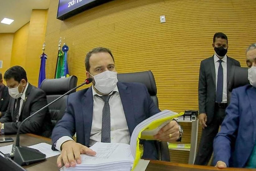 Presidente Alex Redano comemora sanção do governador à lei que altera áreas de reservas - News Rondônia
