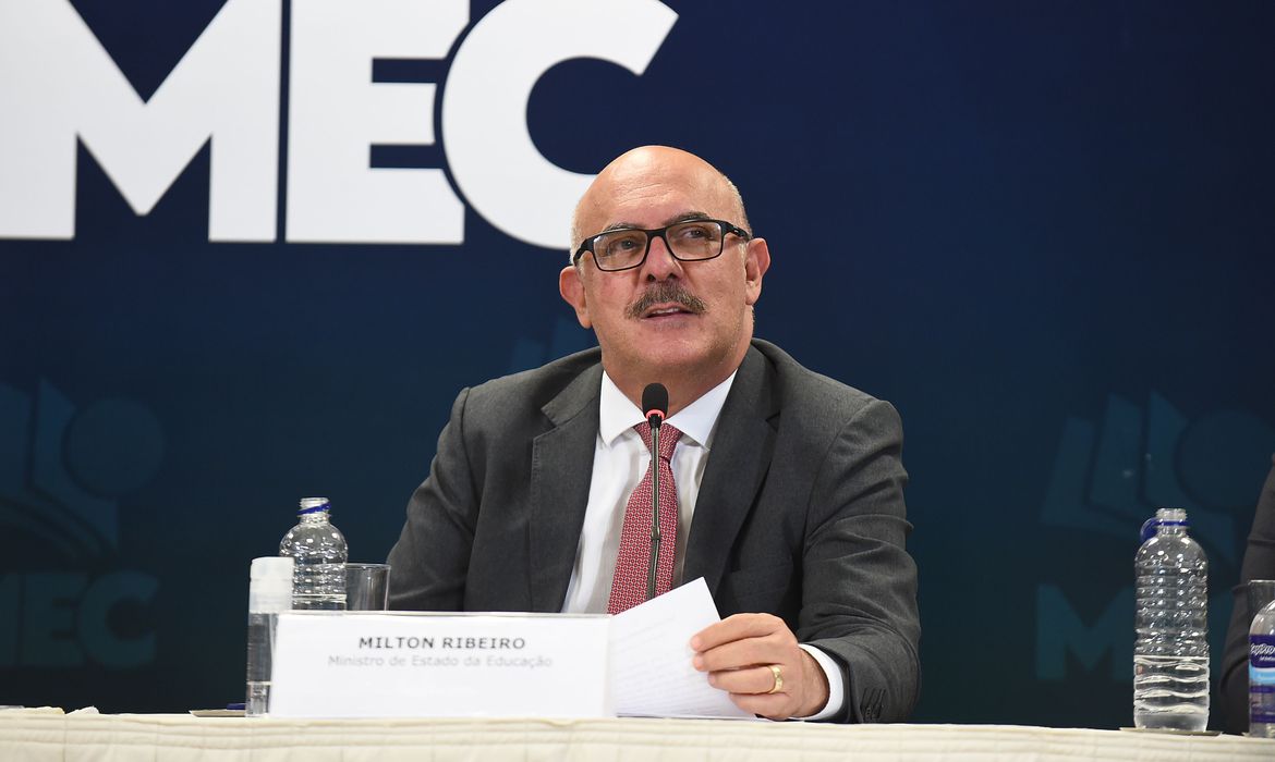 MEC lança programa para incentivar participação de famílias em escolas - News Rondônia