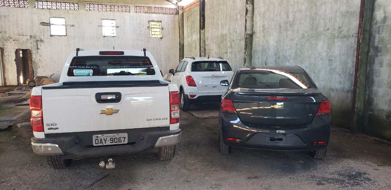 JOVENS ROUBAM CARROS ZERO KM DE CONCESSIONÁRIA E VÃO PARA AVENIDA FAZER RACHA - News Rondônia